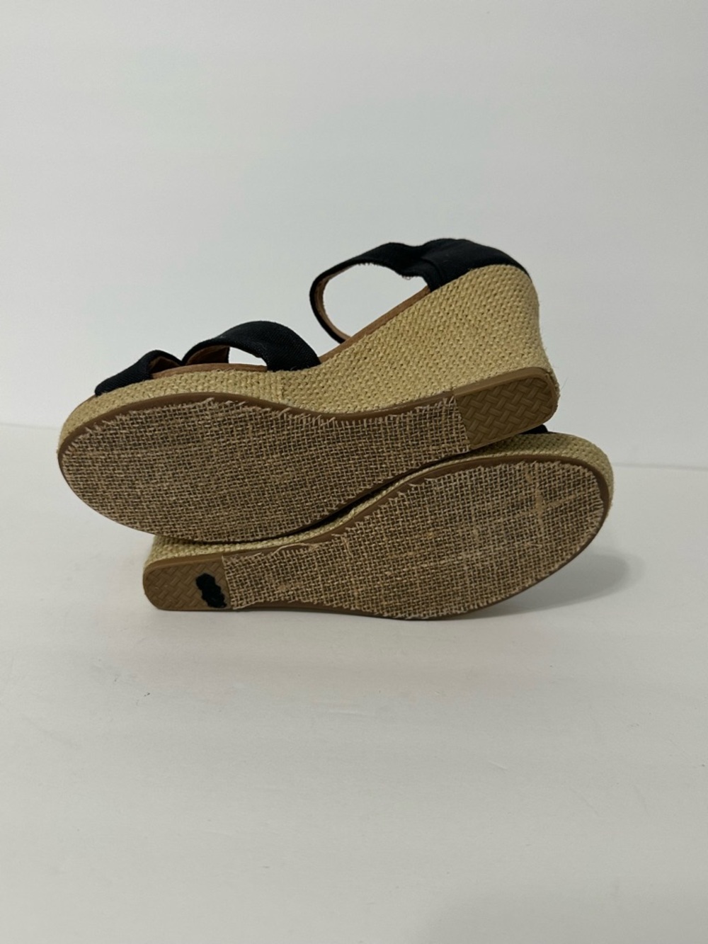 Toms Sandals 8W Black Ankle Strap Espadrille Wedge Strappy Boho Resort Coastal - Picture 9 of 10